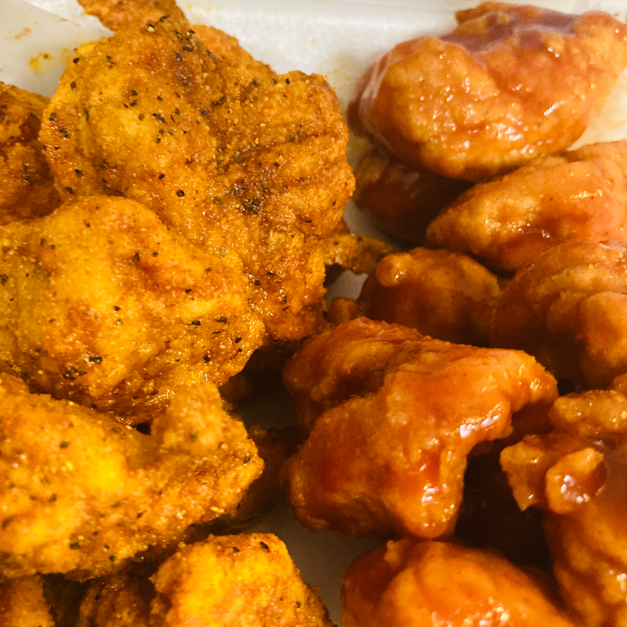 Bronzeville Wingz Image